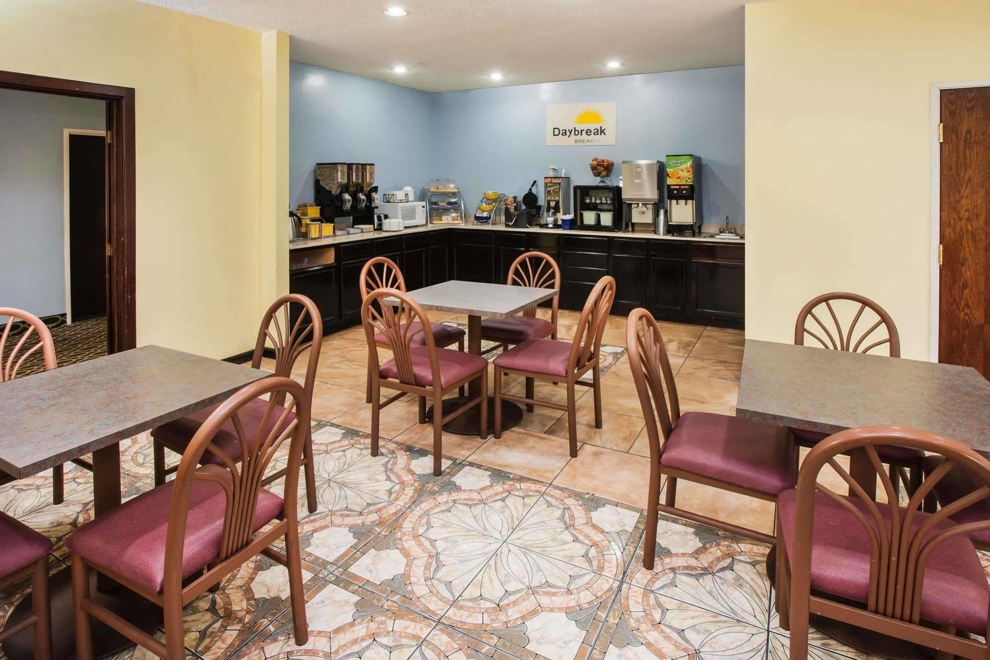 Halsted Inn And Suites Harvey - Chicago Southland Екстер'єр фото